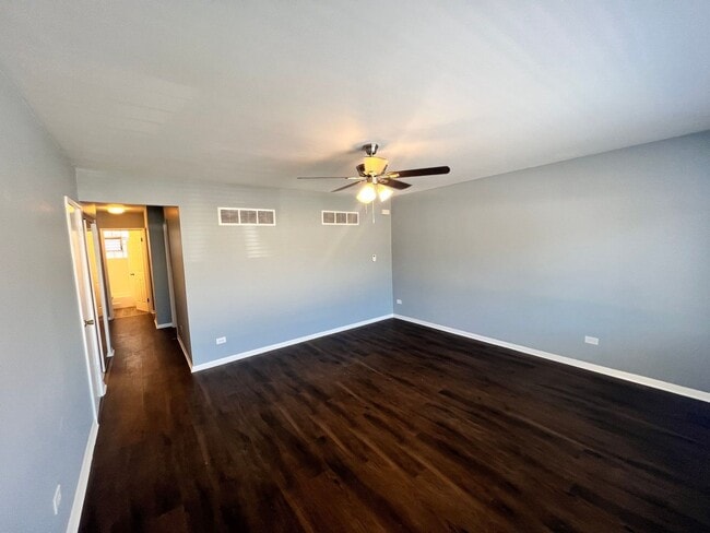 Building Photo - 2657 W 47th St