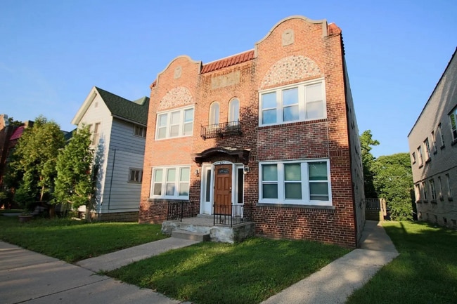 Building Photo - 417 N 39th St