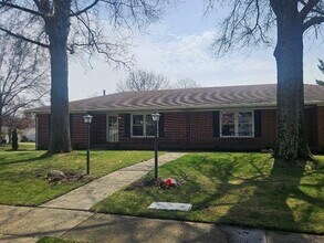 Building Photo - 1245 Cedarbrook Ct