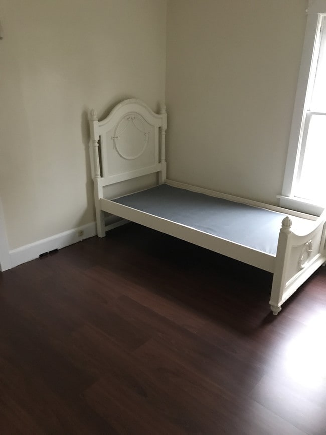 Building Photo - 71 Albert St