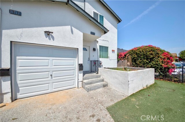 Foto del edificio - 8711 McKinley Pl