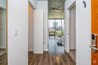 Studio - 367SF - Entrance - Kenect Nashville