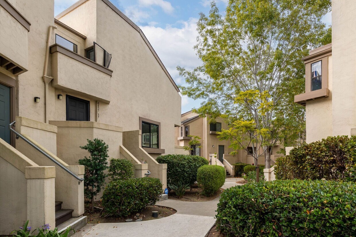 Foto principal - Updated La Jolla Townhome