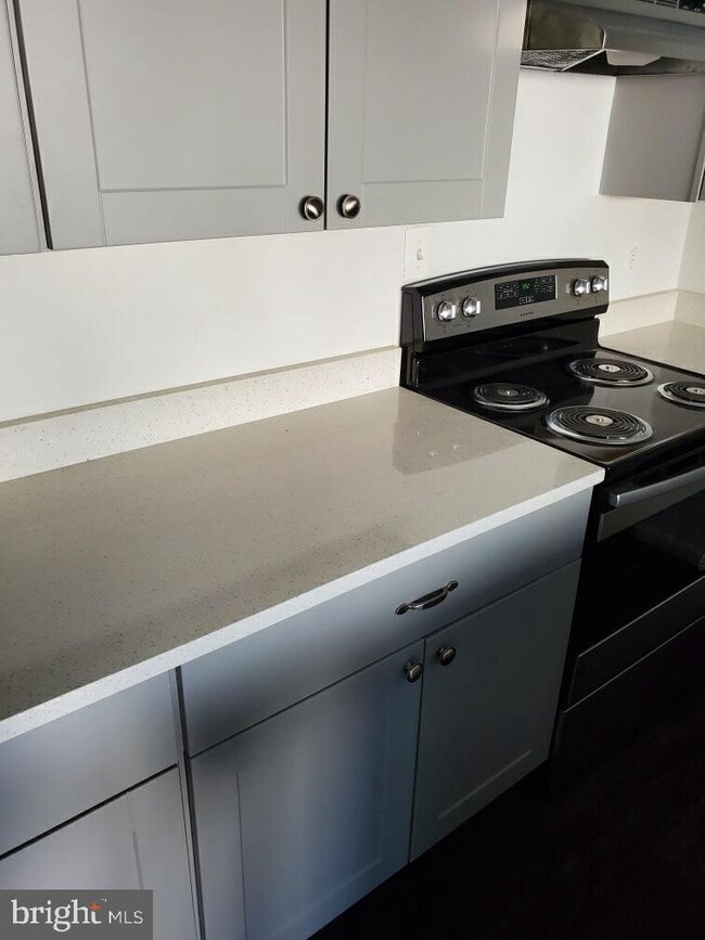 Foto del edificio - 4471 Pembrook Village Dr