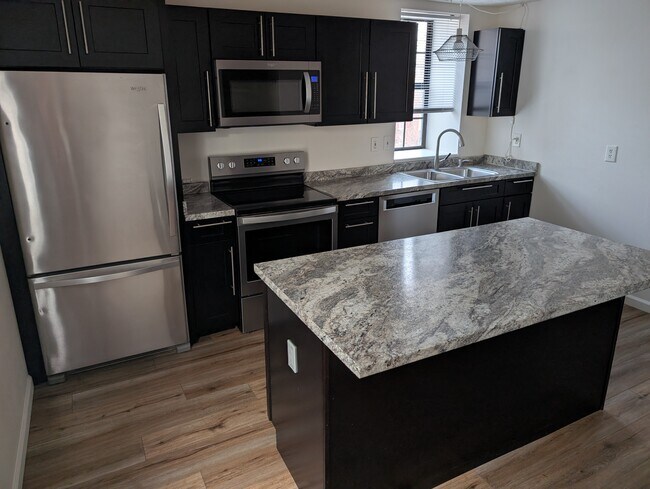 Cocina - 2401 S 11th St