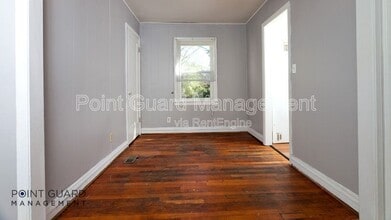 Building Photo - 808 N Pinecrest Ave