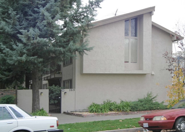 Building Photo - 2819 E St