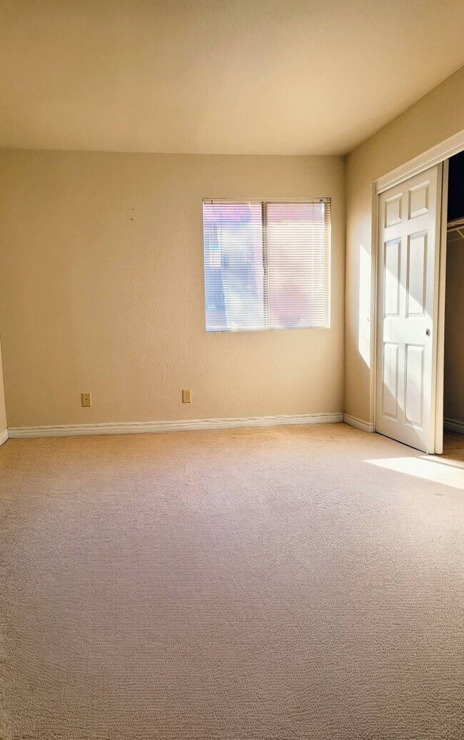 Foto del edificio - 5251 Indian River Dr