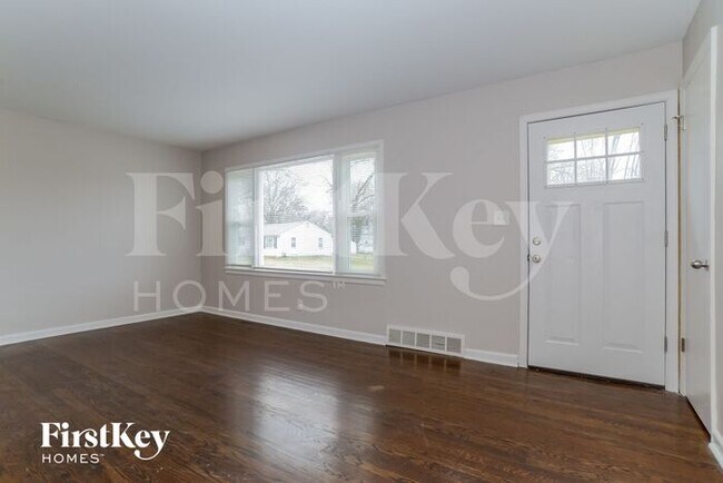 Building Photo - 6417 N Campbell St