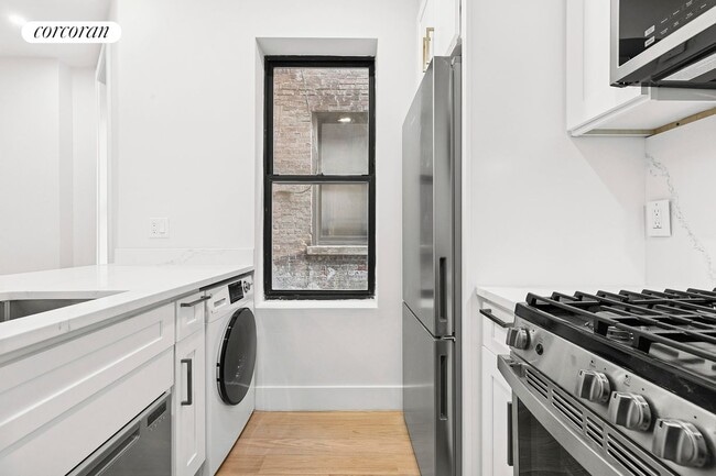 Foto del edificio - 206 W 96th St