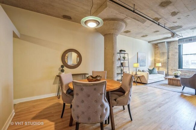 Foto del edificio - 411 W Ontario St
