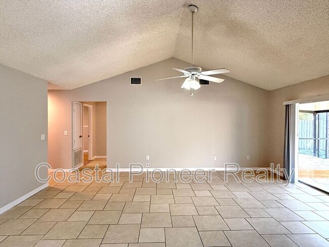 Foto del edificio - 1412 High Knoll Dr