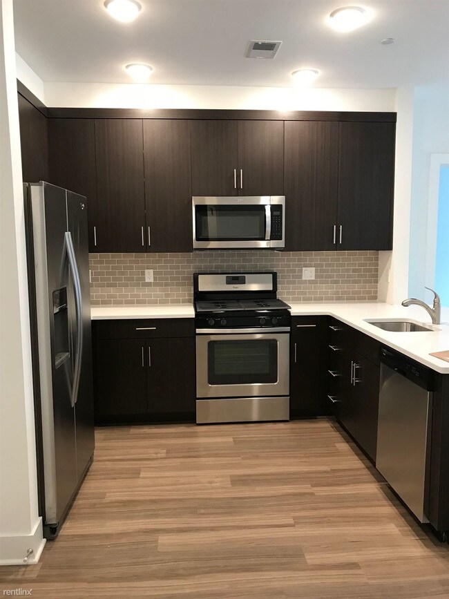Building Photo - 1 br, 1 bath Apartment - 150 Coolidge Ave