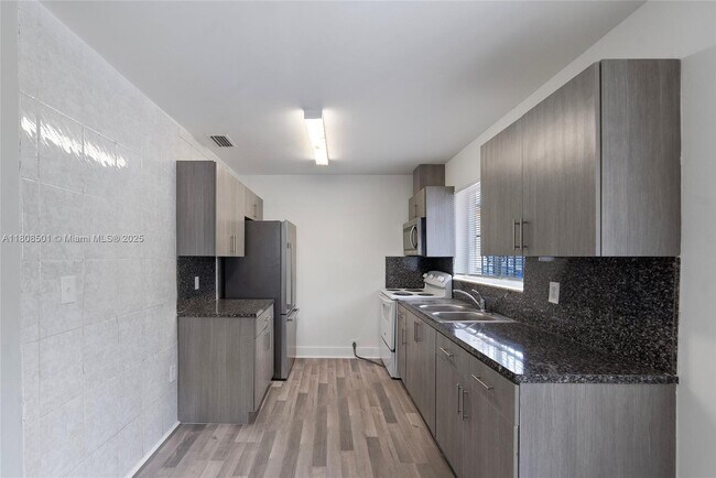 Foto del edificio - 2325 NW 29th St