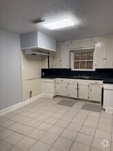 Building Photo - 5042 Ventura Ln