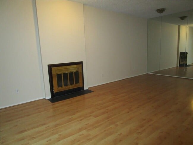 Building Photo - 5000 Cedar Springs Rd