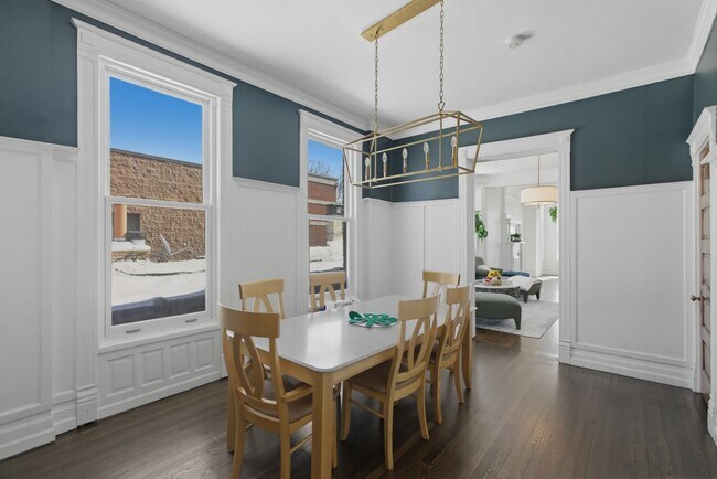 Foto del edificio - 850 W Oakdale Ave