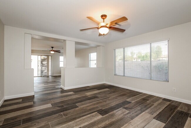 Building Photo - 2902 W Irma Ln