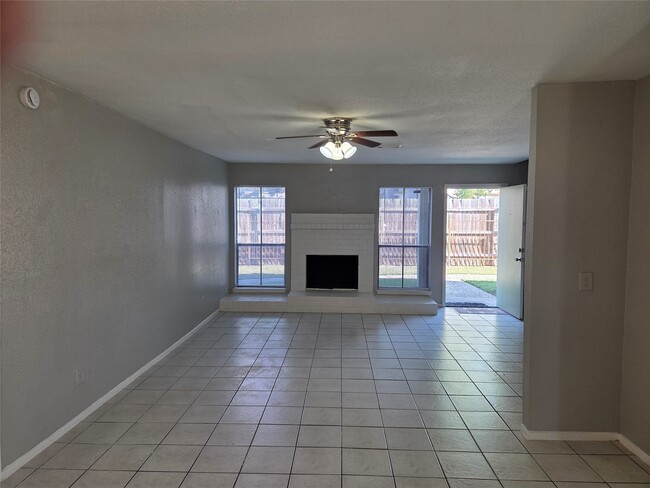 Foto del edificio - 11517 S Kirkwood Rd