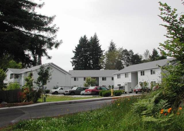 Foto principal - LONE OAK APARTMENTS
