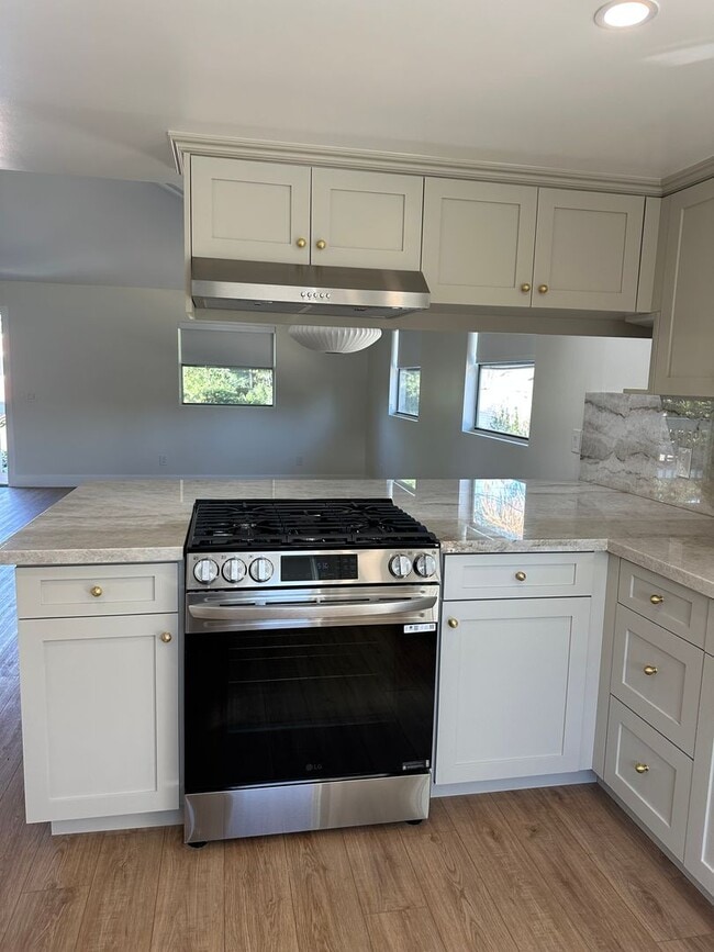 Foto del edificio - 335 S Grand St