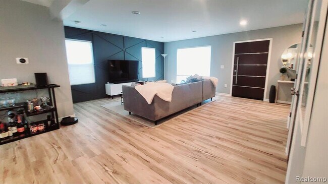 Foto del edificio - 1277 E Lincoln St