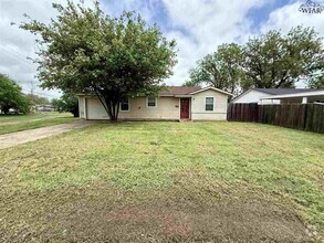 Building Photo - 1609 Las Vegas Trail