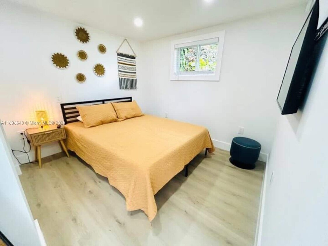 Foto principal - 2612 SW 12th St