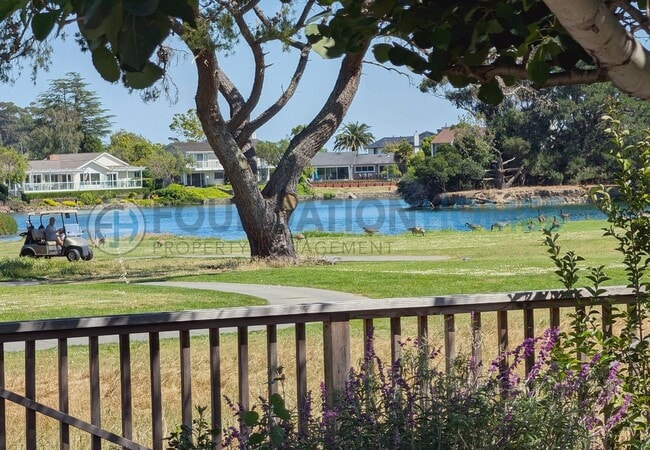 Building Photo - Beautiful Single Level Golf Course Home!  Lagoon Views!  FOUNDATION