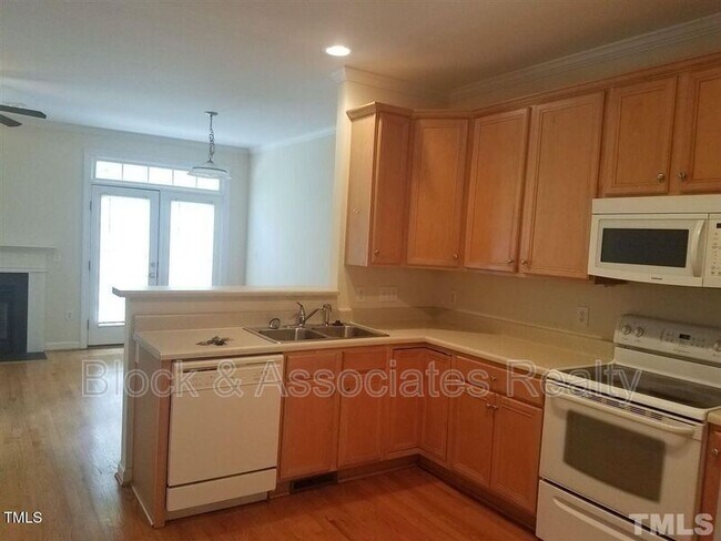 Foto del edificio - 6922 Ray Rd