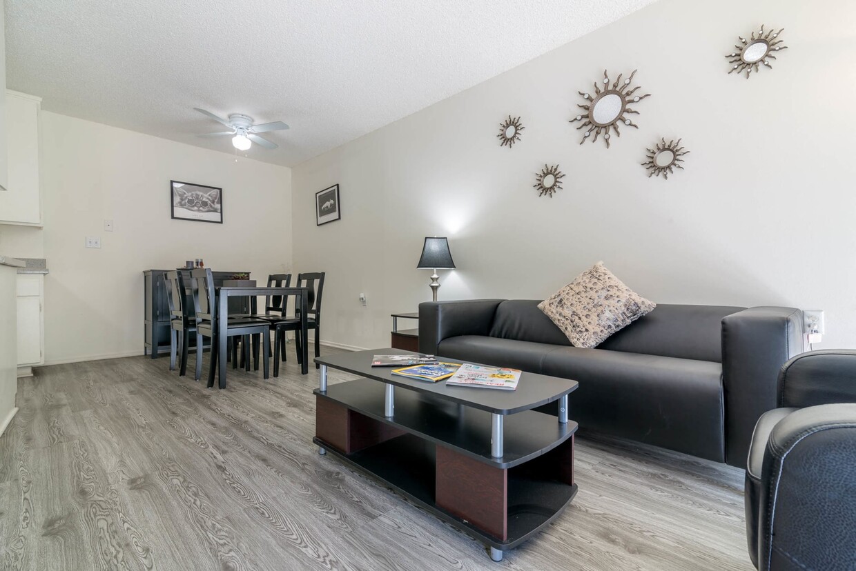 Foto principal - Sunland Park Apartments