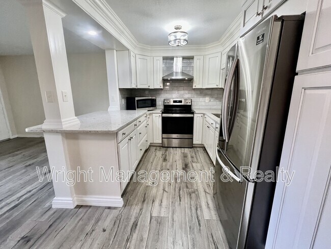 Building Photo - 2690 Coral Landings Blvd