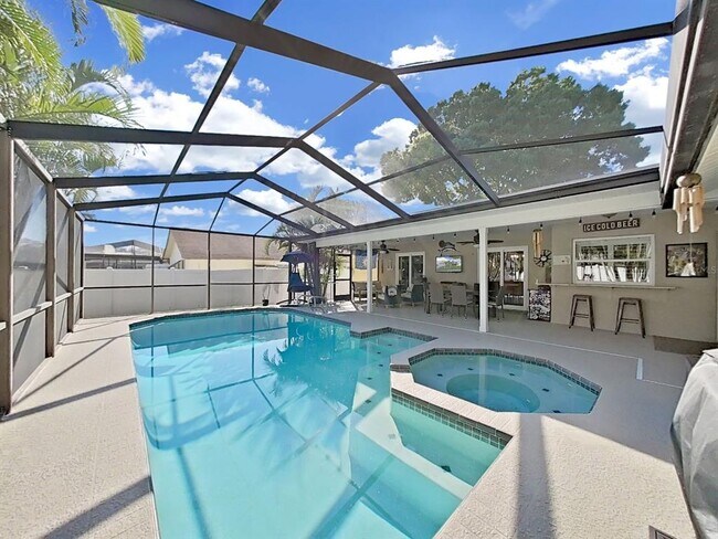 Building Photo - 308 Hammock Dr