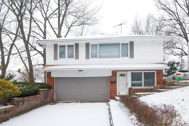 Building Photo - 2504 Saybrook Rd