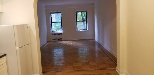 Foto del edificio - 172-90 Highland Ave