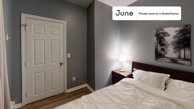 Building Photo - Room in Shared 3 bed/1 bath home