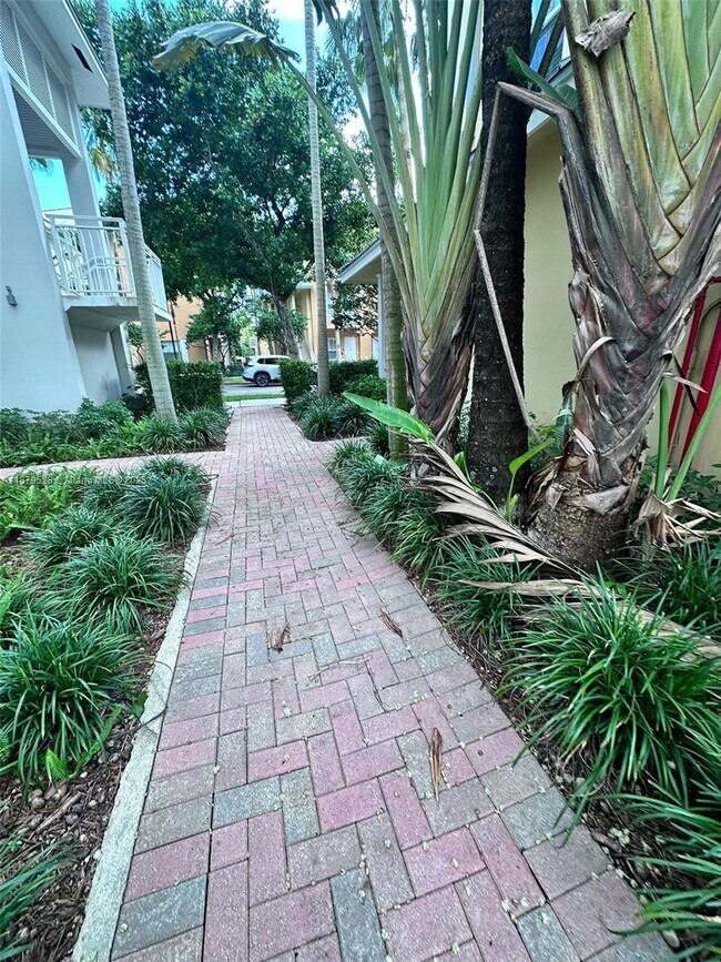 Foto del edificio - 1331 SW 3rd Ct