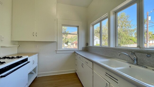 Building Photo - SLO Studio in Historic Railroad District