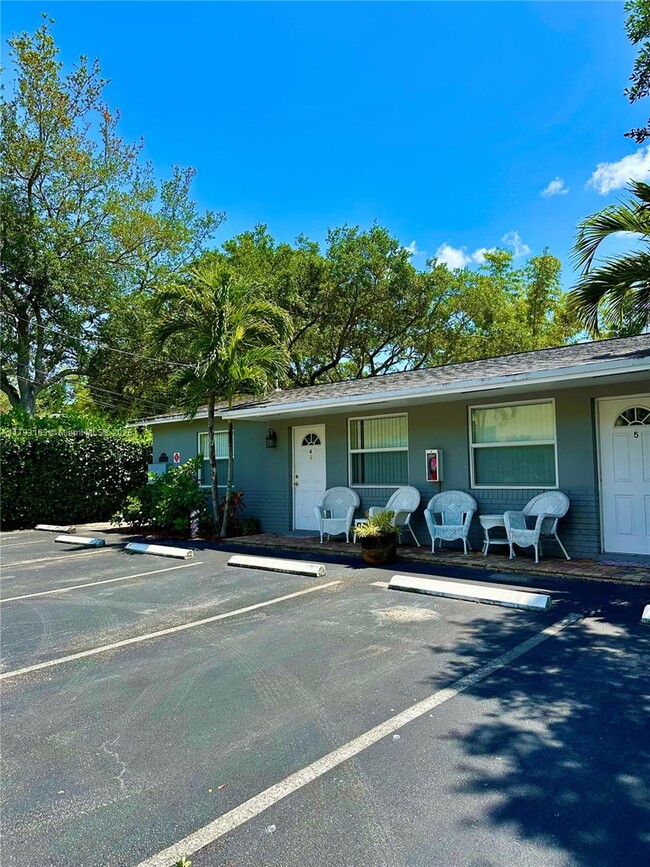 Foto del edificio - 1220 SW 4th St