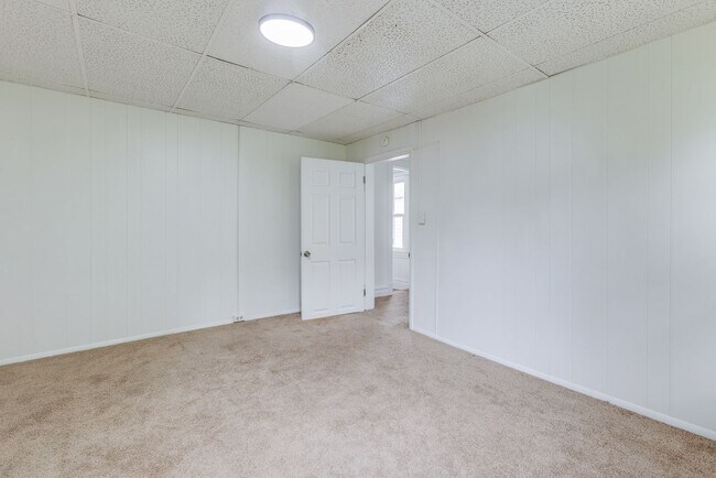 Foto del edificio - AVAILABLE August – Cute 2 bedroom, 1 bath ...