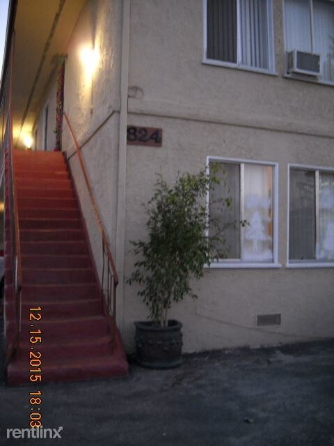 Building Photo - 810 W 137th St