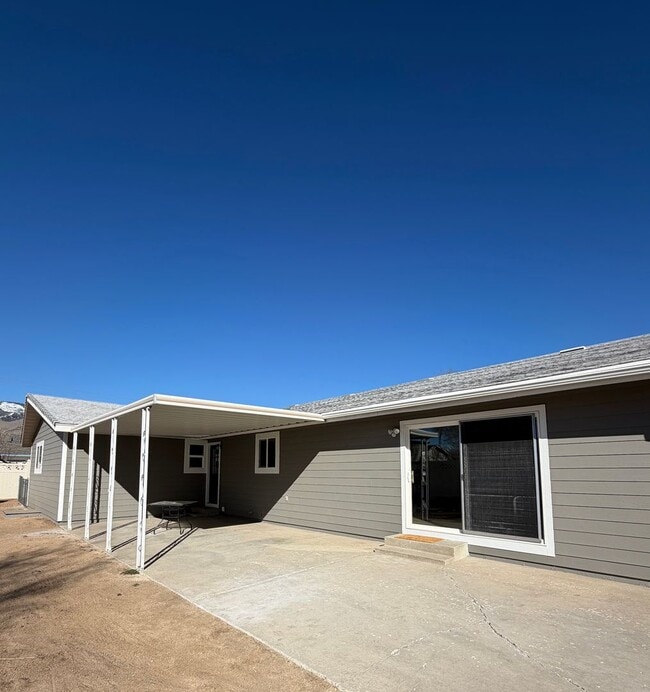 Building Photo - 509 Sonoma St