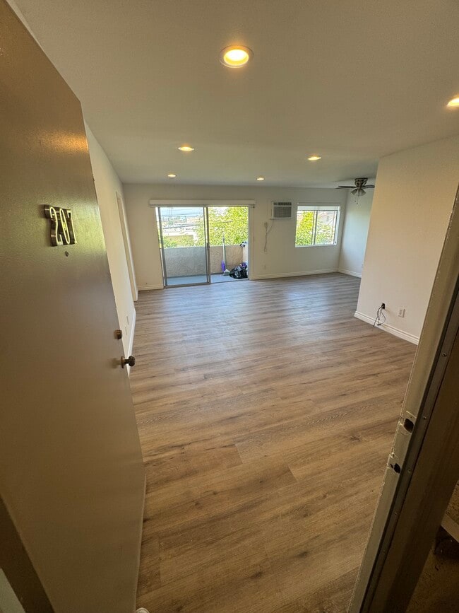 Building Photo - 3725 Glendon Ave
