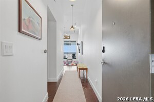 Foto del edificio - 831 S Flores St