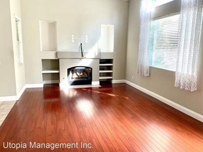 Building Photo - 3 br, 2.5 bath House - 22 Calle del Mar