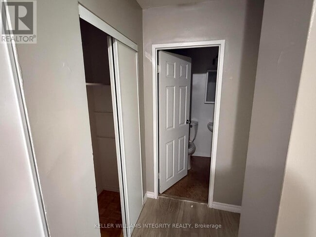 Building Photo - 1435 Morisset Ave