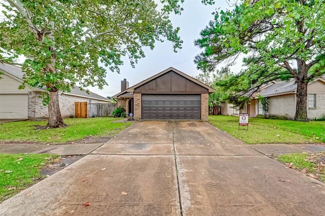 Foto del edificio - 17435 Glenmorris Dr