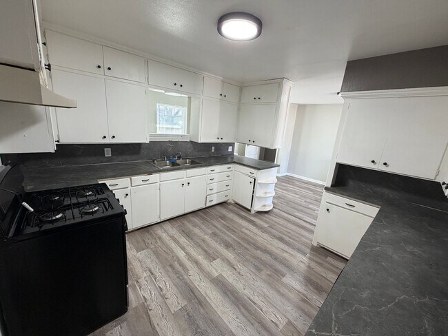 Foto del edificio - Large 3/2/2