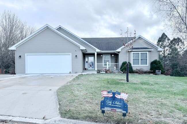 Foto del edificio - 5 Bed 3 Bath House in Waverly, IA