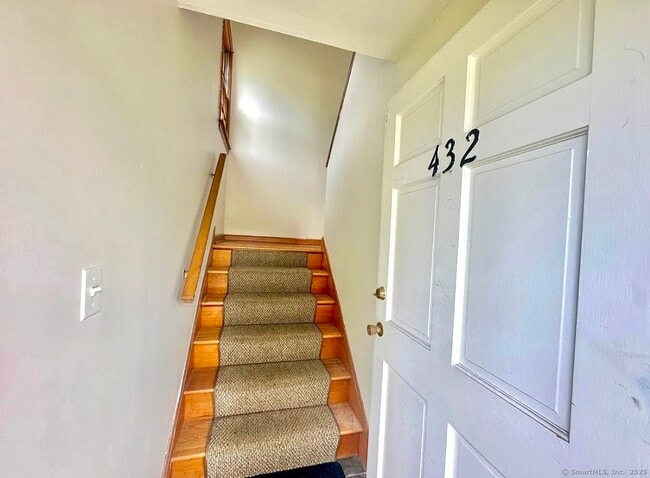 Building Photo - 432 Wiklund Ave